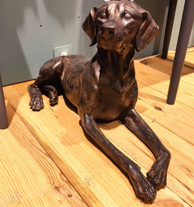 Beeld Liggende Hond Rusty - 71 cm
