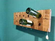 Afbeelding in Gallery-weergave laden, Wandrek voor wijnflessen
